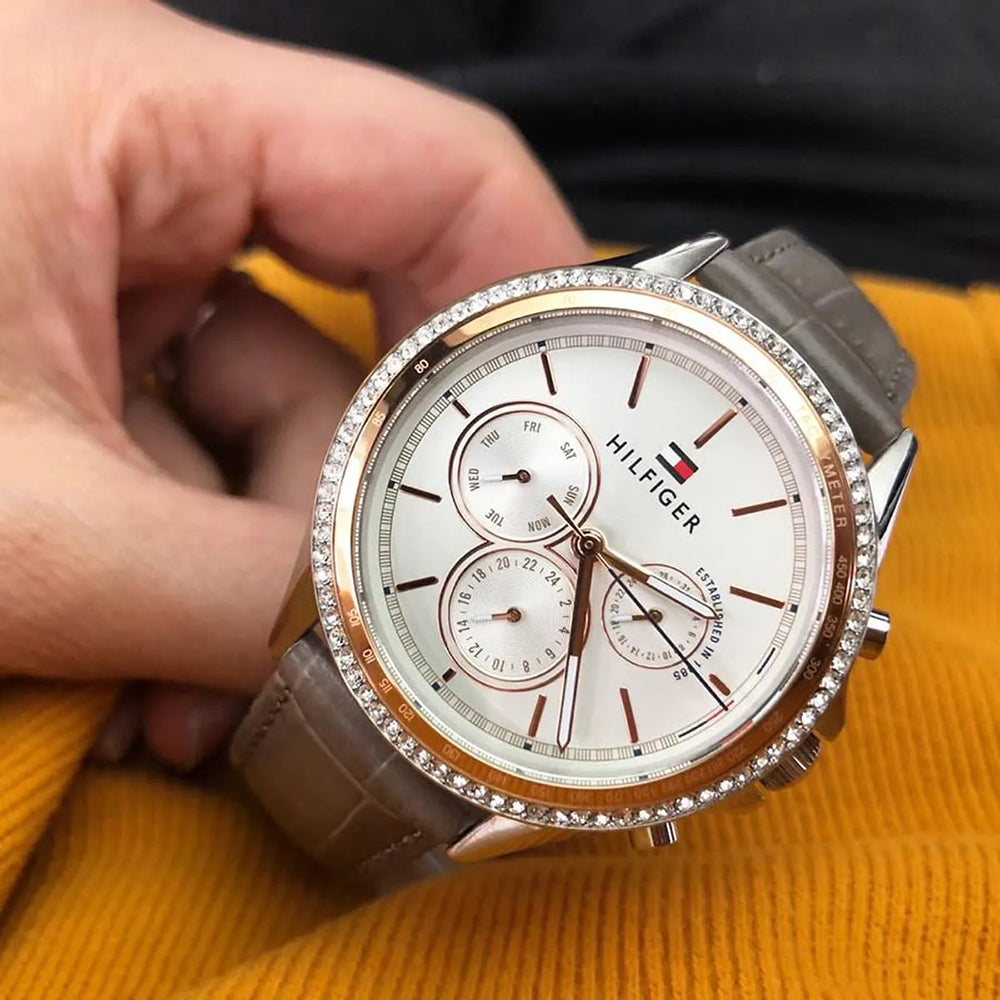 MONTRE TOMMY HILFIGER pour femme 1781980💕