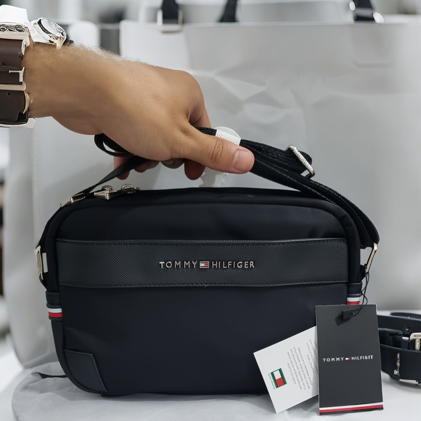 Sacoche sp TOMMY HILFIGER ⚫️⚫️ REF: 5519 BLK