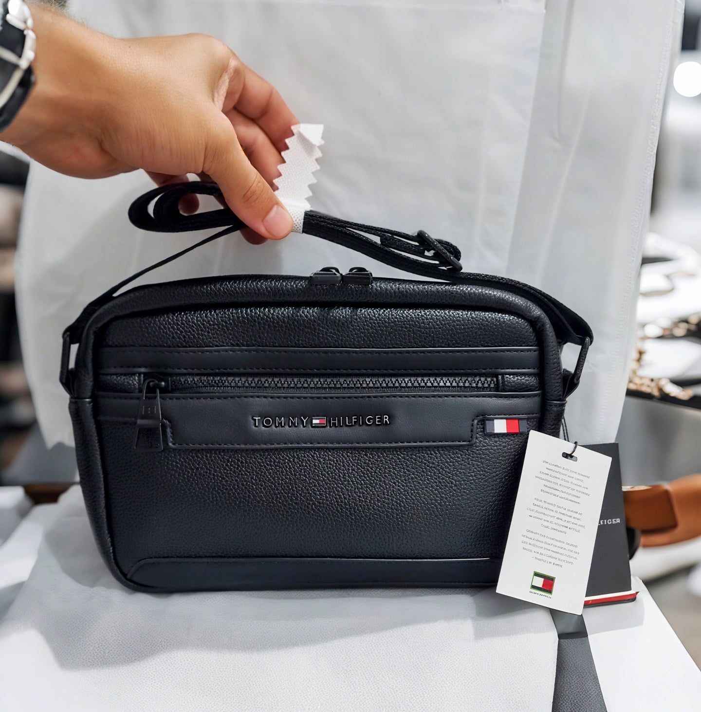 Sacoche sp TOMMY HILFIGER ⚫️ REF: 6332 BLACK