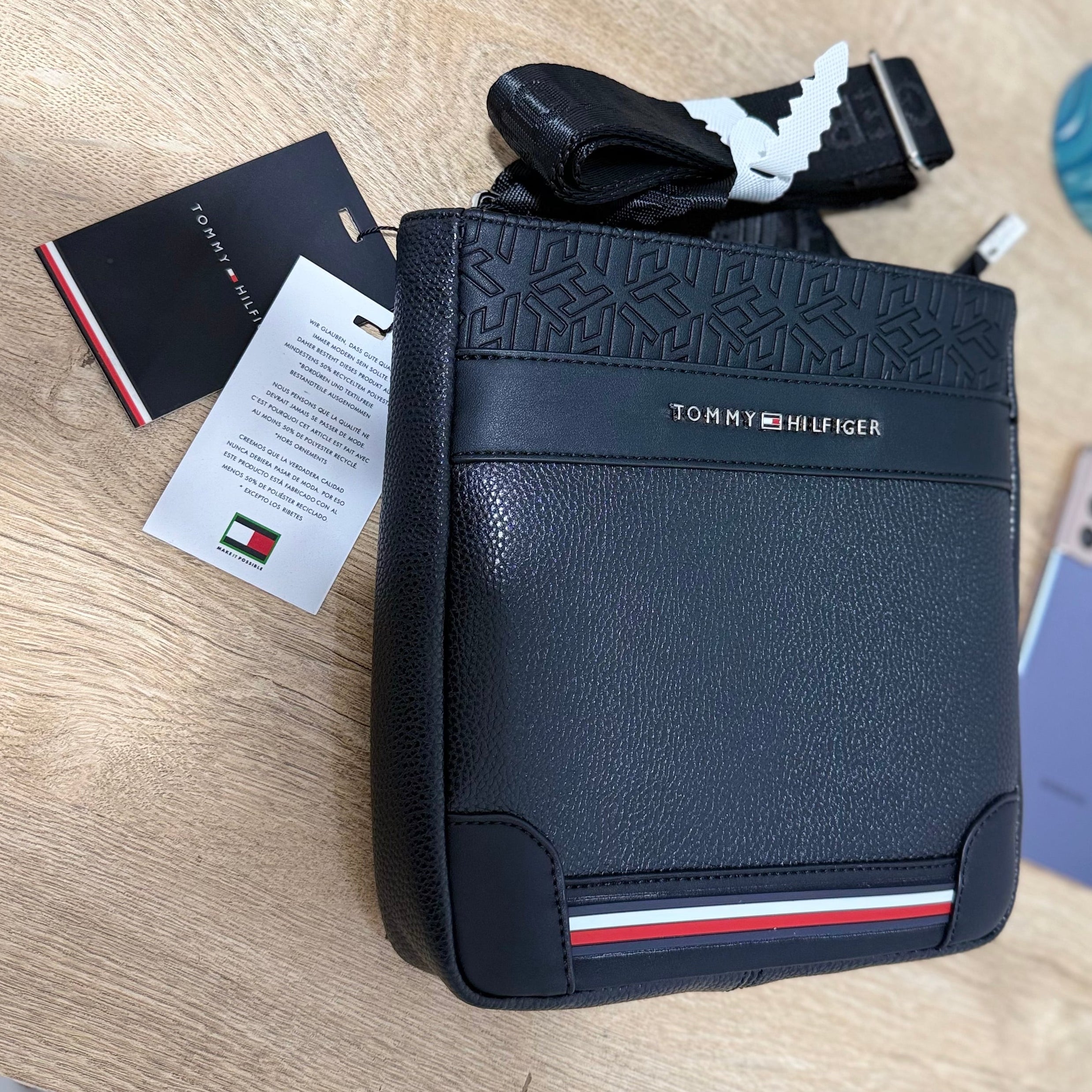 Sacoche sp TOMMY HILFIGER ⚫️  REF: 6533 NOIR