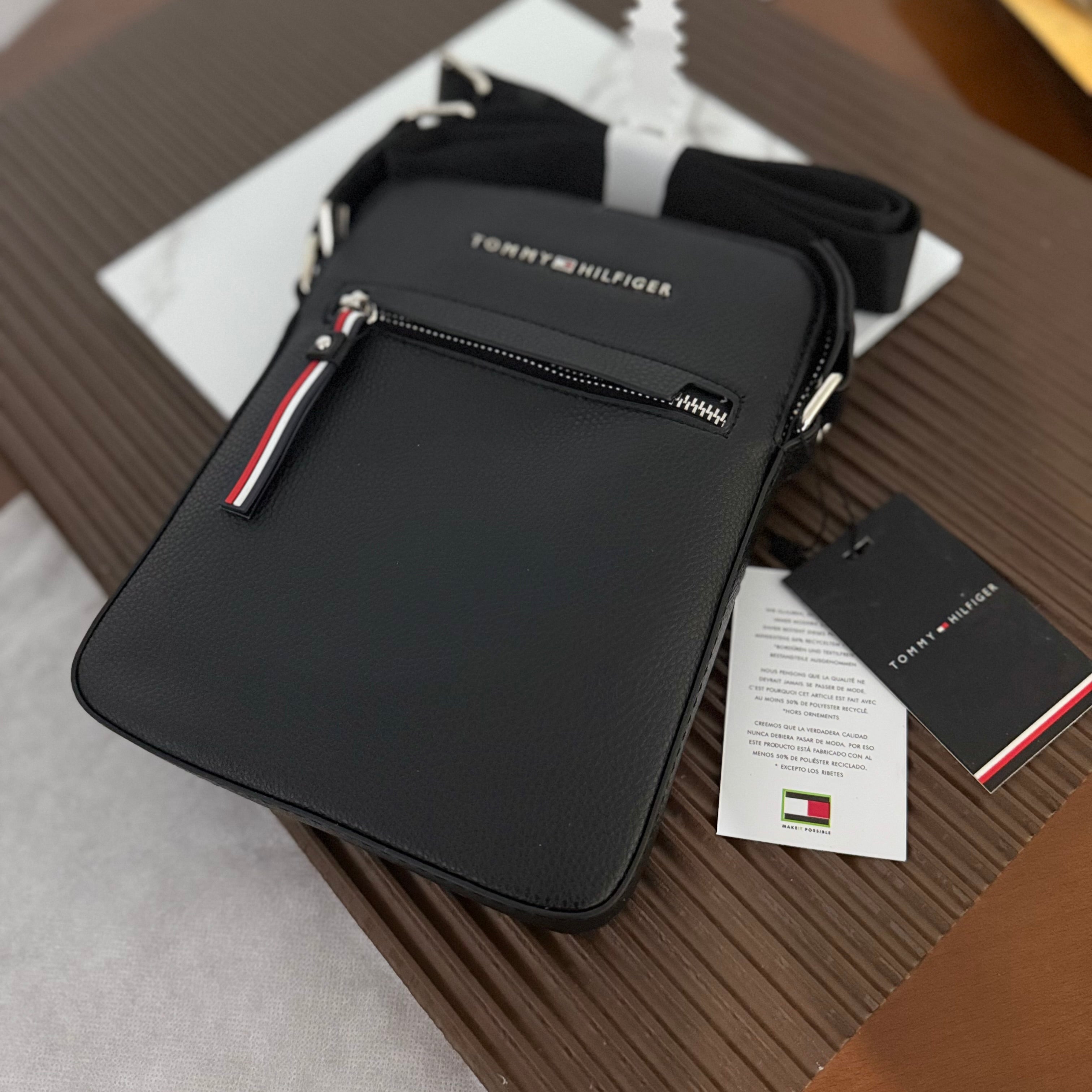 Sacoche sp TOMMY HILFIGER ⚫️ REF: TM1036-4  BLK 1