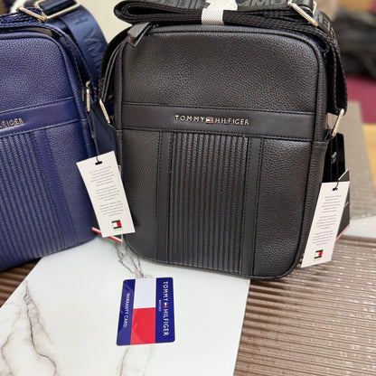 Sacoche sp TOMMY HILFIGER 1 ⚫️ REF: 734-06 Noir