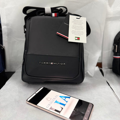 Sacoche sp TOMMY HILFIGER 1 ⚫️  REF: 4557 BLACK