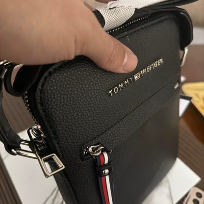 Sacoche sp TOMMY HILFIGER ⚫️ REF: TM1036-4  BLK 1