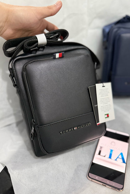 Sacoche sp TOMMY HILFIGER 1 ⚫️  REF: 4557 BLACK
