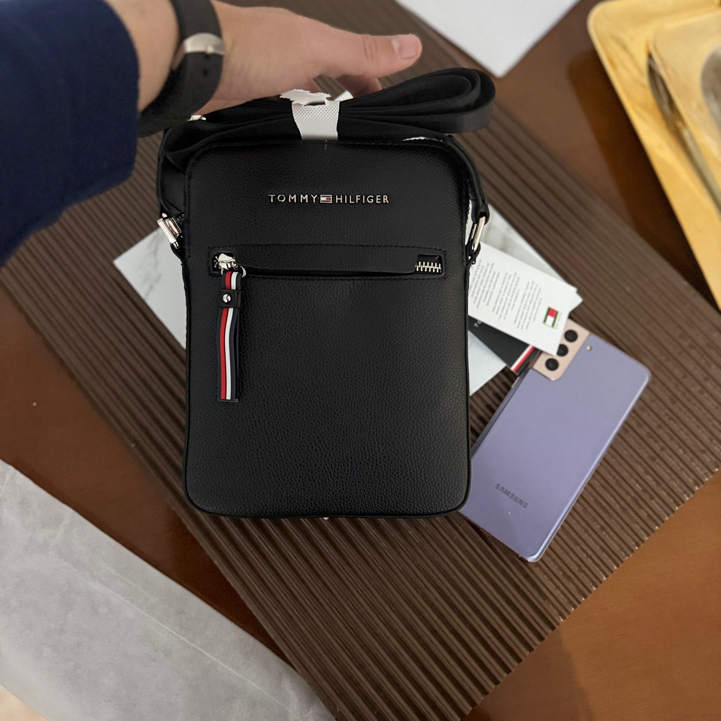 Sacoche sp TOMMY HILFIGER ⚫️ REF: TM1036-4  BLK 1