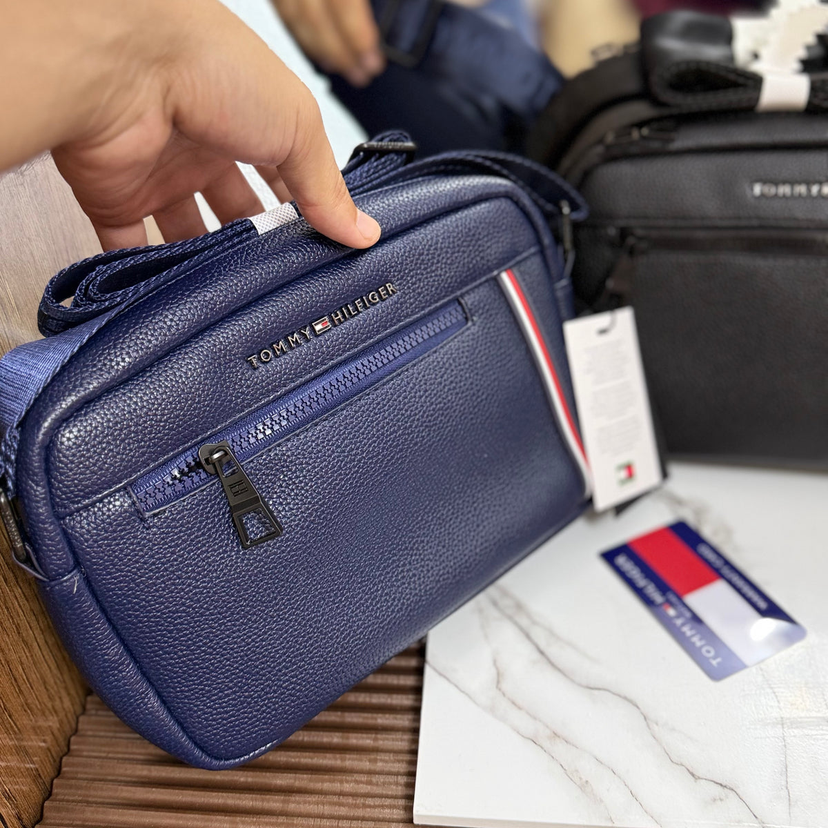 Sacoche sp TOMMY HILFIGER 1 🔵 REF: 930-05 Bleu