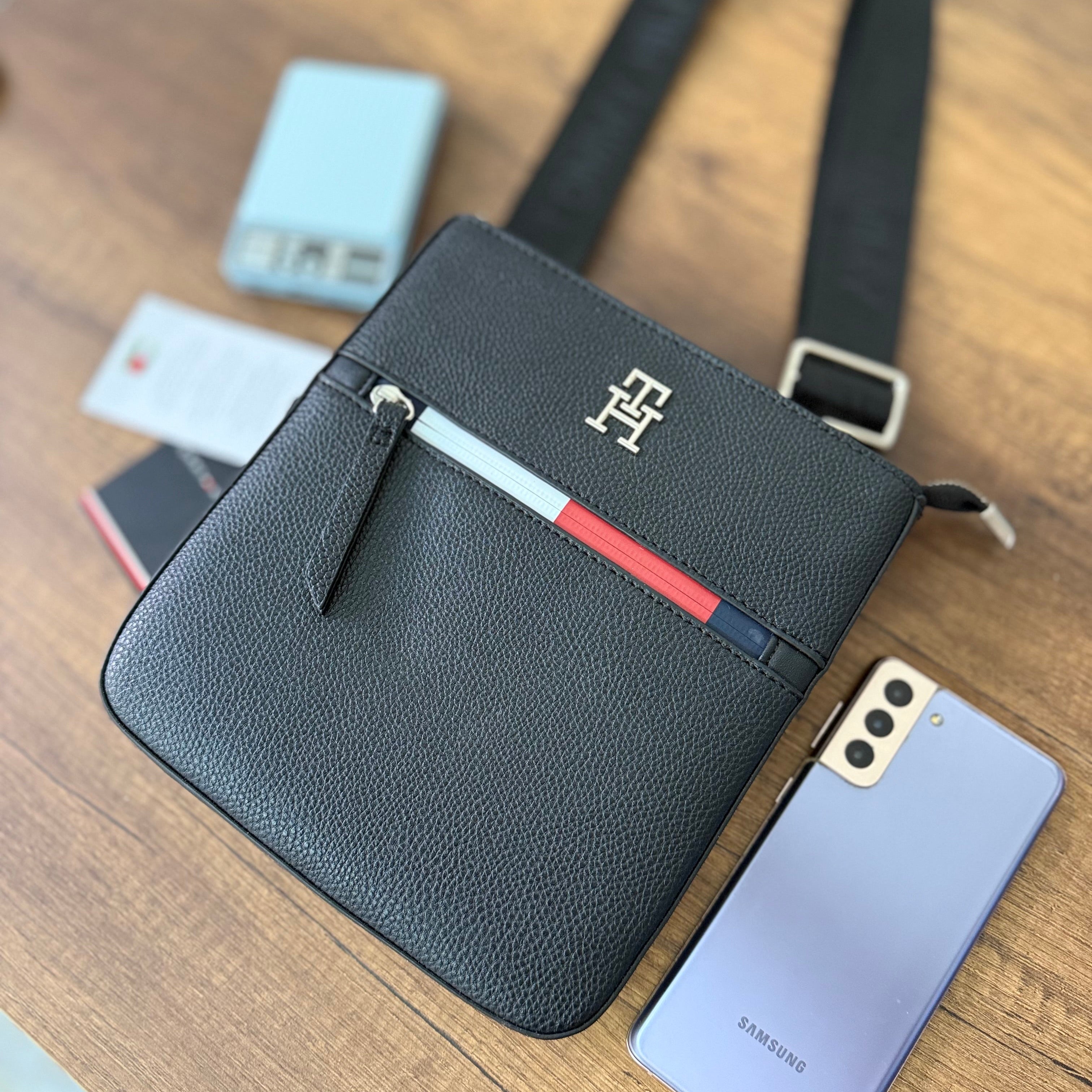 Sacoche sp TOMMY HILFIGER ⚫️ REF: TM1046-3  BLK 1