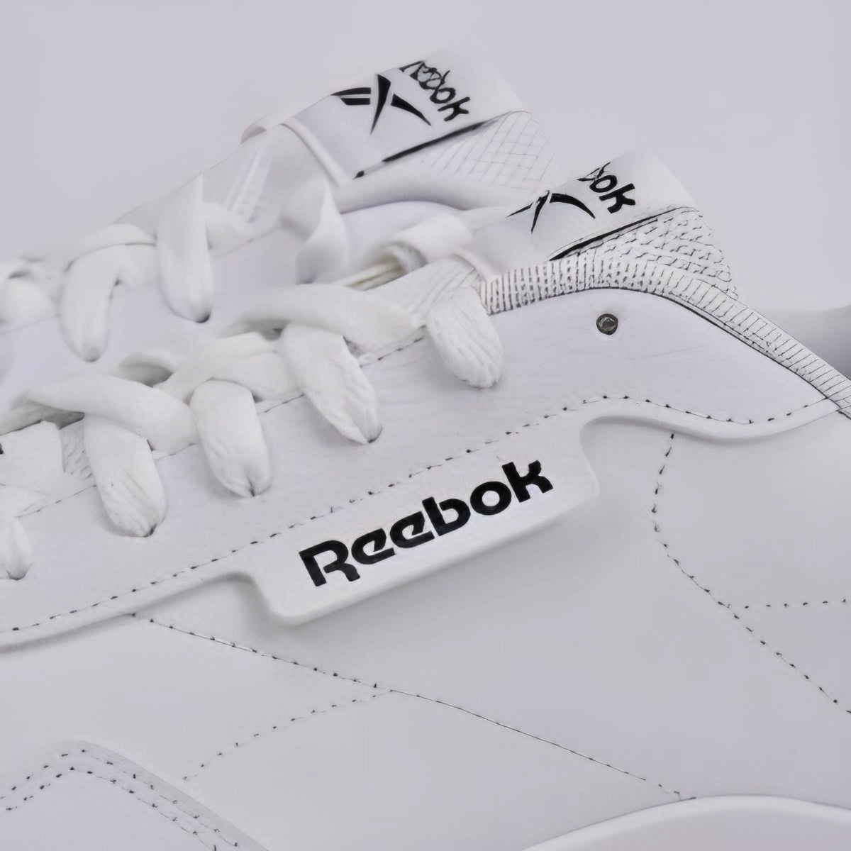 REEBOK RAMBLE WHITE/WHITE/BLACK
100209141