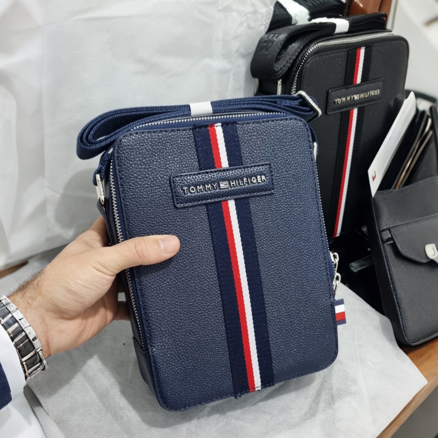 Sacoche sp TOMMY HILFIGER 🔵 REF: TM1013-3  BLEU