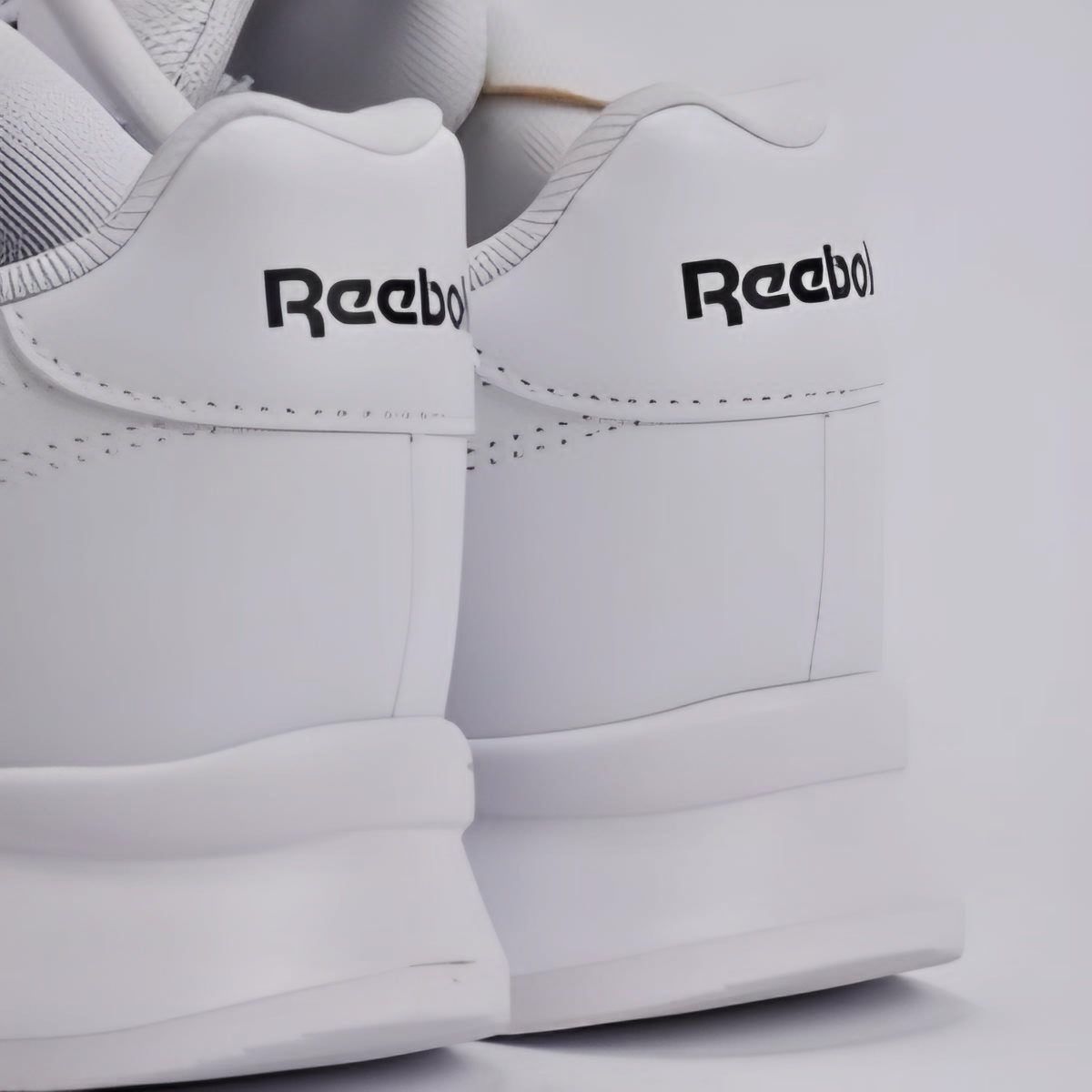 REEBOK RAMBLE WHITE/WHITE/BLACK
100209141