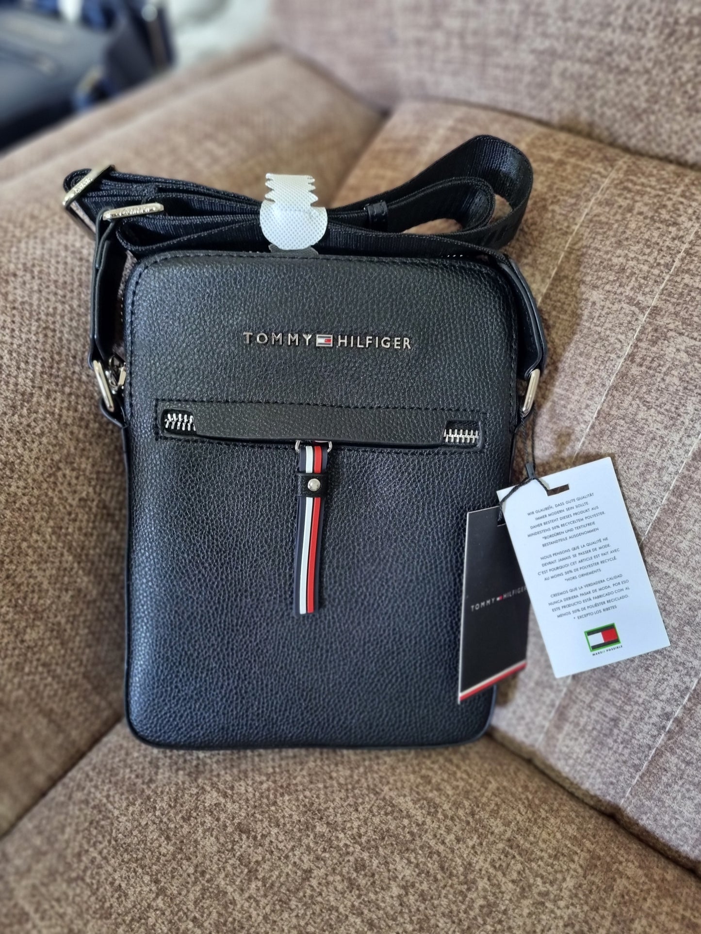 Sacoche sp TOMMY HILFIGER ⚫️ REF: TM1036-4  BLK 1