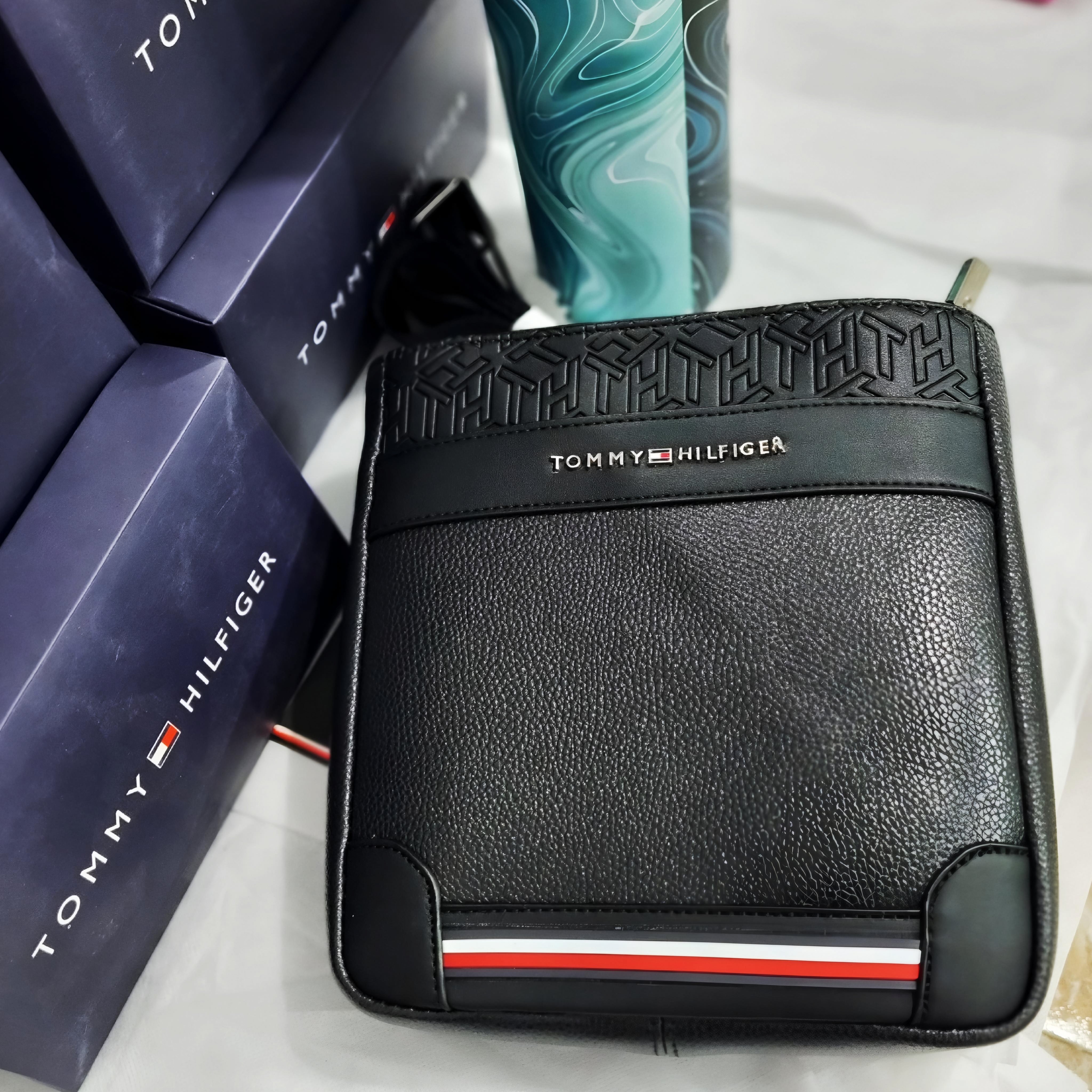 Sacoche sp TOMMY HILFIGER 1⚫️  REF: 6533 NOIR