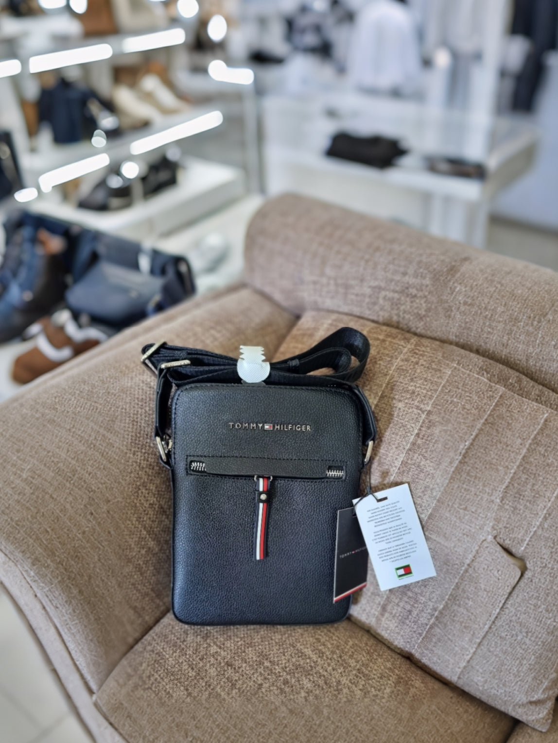 Sacoche sp TOMMY HILFIGER ⚫️ REF: TM1036-4  BLK 1