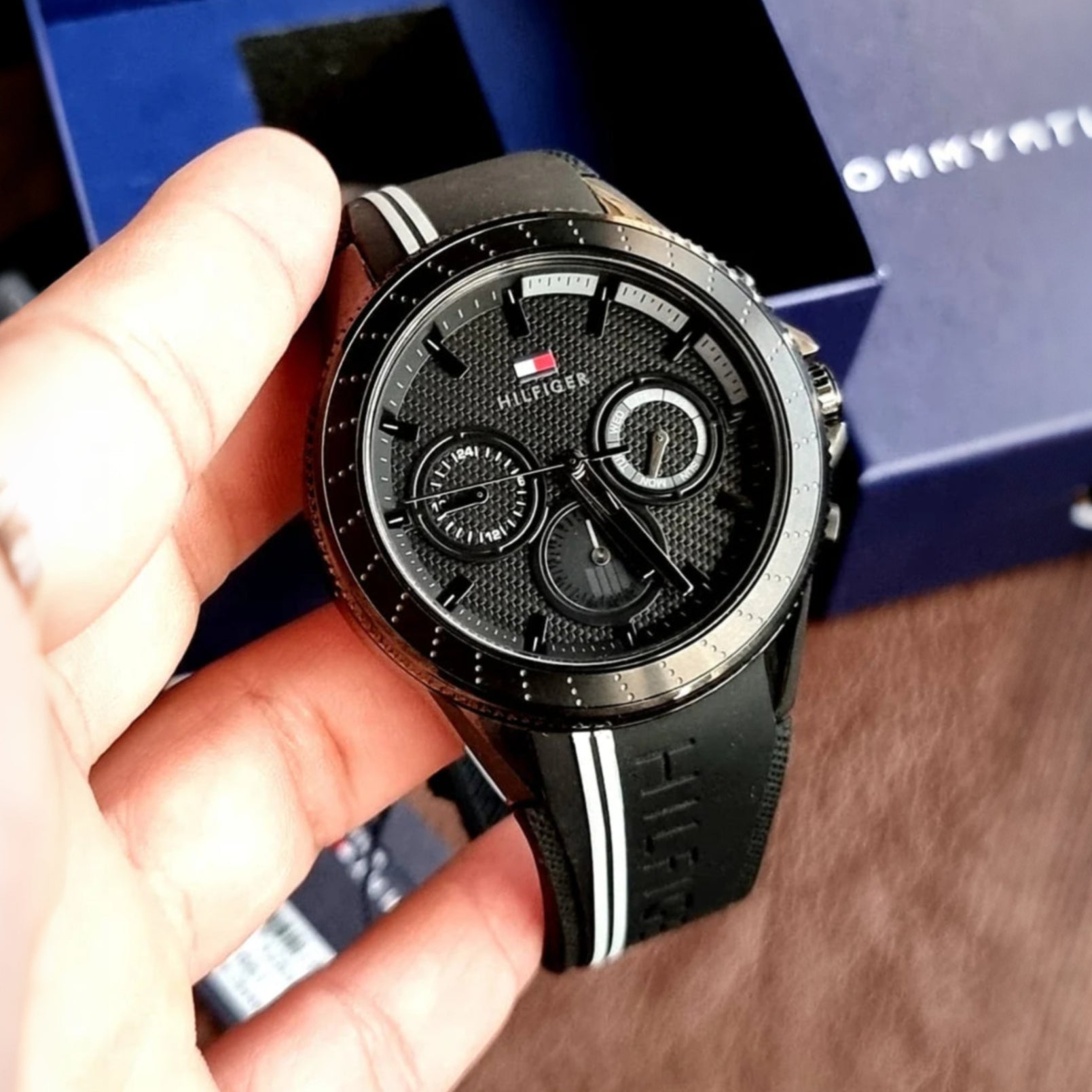 Montre TOMMY HILFIGER 2252