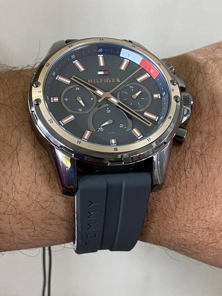 Montre Tommy Hilfiger 2220 sp